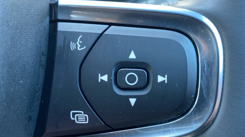 Volvo Xc40 1.5 T4 Recharge PHEV Plus Dark 5dr Auto Estate